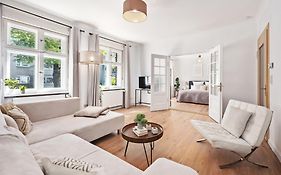Exklusives HILVIT Health Apartment an der Universitätsklinik - Perfekt für Business und Kultur! 2 Schlafzimmer - Smoothie Mixer - Fitness Wall Gym - Smart TV